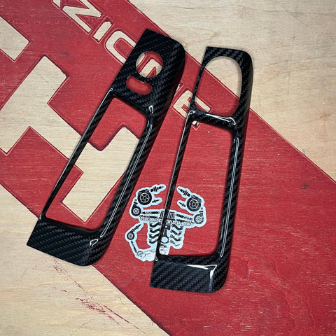Cover carbonio poggiabraccio porta 500 Abarth