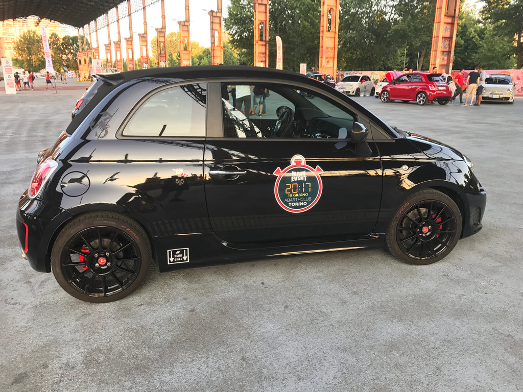 AutoDress - Set di strisce laterali per Fiat 500, motivo a quadri (245 Burgundy, corto AutoDress - Set di strisce laterali per Fiat 500, motivo a quadri (245 Burgundy, corto